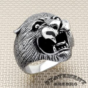 Muški prsten od 925 Srebra u obliku pume. Puma simbolizuje snagu, brzinu i veštost. Ukoliko vidite sebe sa ovim vrlinama, izaberite ovaj prsten.