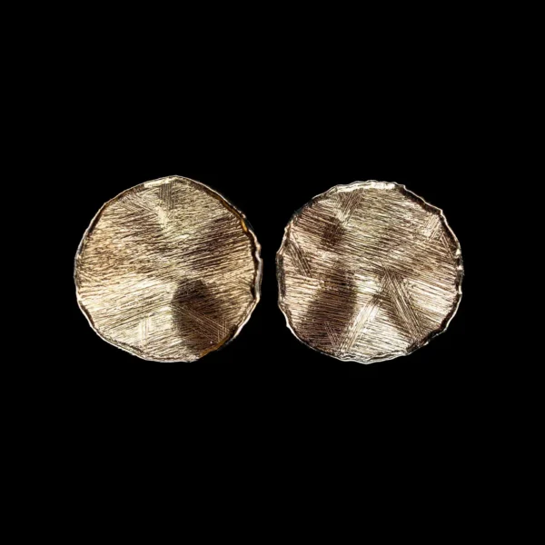 Zlatne minđuše smokivke od 925 srebra sa 14k pozlatom. Kleopatra kolekcija za poslovne i svečane prilike. Prečnik 2.3cm.